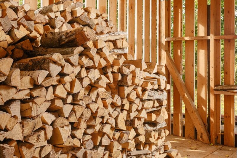 Différences et caractéristiques entre le séchage du bois naturel et artificiel